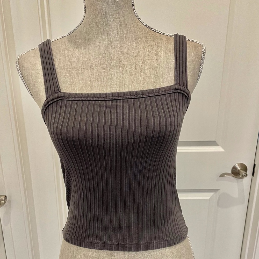 🌸🌸 SALE! 4 for$20! AMERICAN EAGLE Soft Gray Ribbed Crop Top Sz Small - Picture 1 of 4